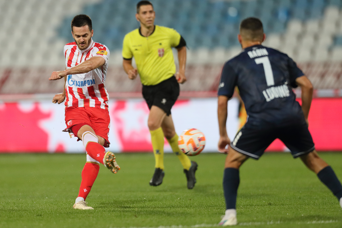 MIRKO IVANIC fudbaler Crvene zvezde na prijateljskoj utakmici protiv TSC Backa Topola na stadionu Rajka Mitica, Beograd, 22.07.2023. godine Foto: Marko Metlas Fudbal, Crvena zvezda, TSC Backa Topola, Prijateljska utakmica