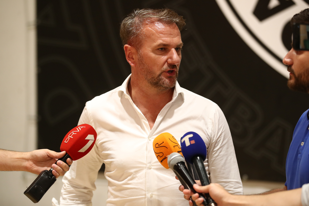 OSTOJA MIJAILOVIC predsednik kosarkasa Partizana na okupljanju i treningu pred pocetak sezone u maloj sali Stark Arene, Beograd 28.08.2023. godine Foto: Ivica Veselinov / MN PRESS KOSARKA, BASKETBALL, KK PARTIZAN, TRENING