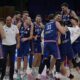 Košarkaši Srbije slave pobedu nad Litvanijom