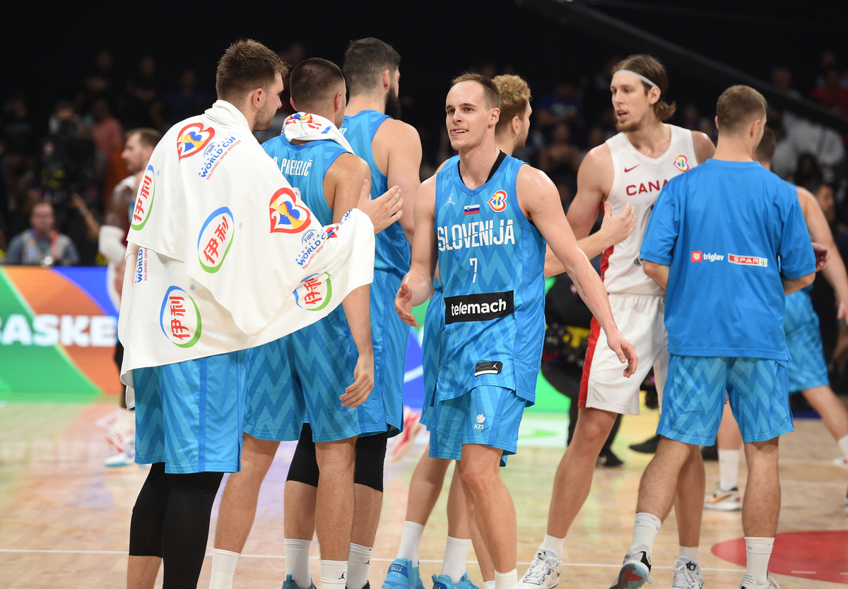 KLEMEN PREPELIC i kosarkasi Slovenije, na utakmici FIBA Svetskog prvenstva protiv Kanade, u MOA Arena. Manila, 06.09.2023. photo: Nebojsa Parausic / MN press photo Kosarka, FIBA, World Cup, Slovenija, Kanada