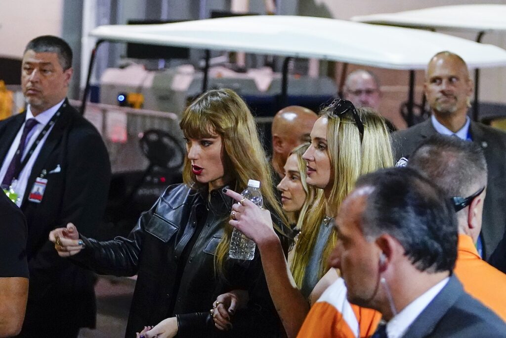 Taylor Swift and Sophie Turner leave Met Life Stadium after watching an NFL football game between the New York Jets and the Kansas City Chiefs, Monday, Oct. 2, 2023, in East Rutherford, N.J. (AP Photo/Frank Franklin II)