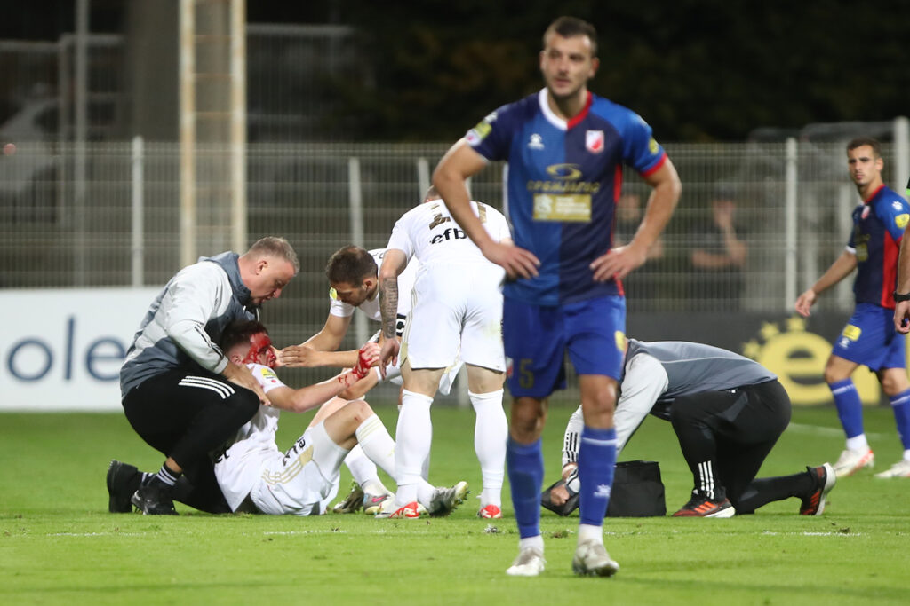 fudbaler Cukarickog na utakmici Mocart Superlige protiv Vojvodine na stadionu Cukarickog, Beograd 29.10.2023. godine Foto: Ivica Veselinov / MN PRESS FUDBAL, FOOTBALL, MOZZART SUPERLIGA, PRVENSTVO SRBIJE, NATIONAL CHAMPIONSHIP, FK CUKARICKI, FK VOJVODINA