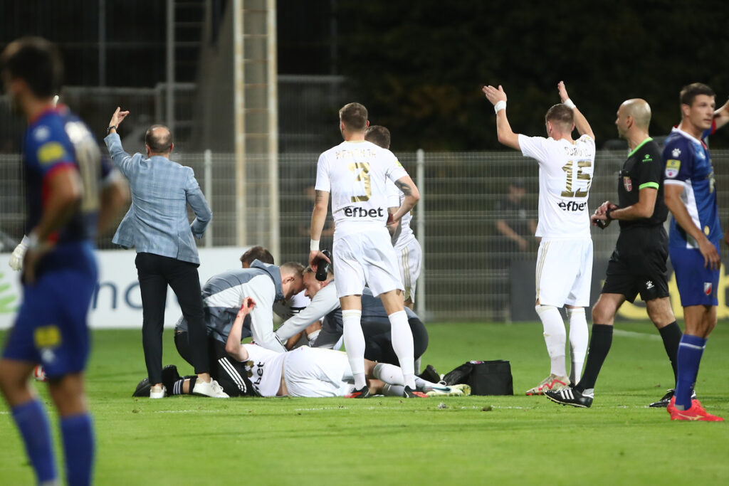 fudbaler Cukarickog na utakmici Mocart Superlige protiv Vojvodine na stadionu Cukarickog, Beograd 29.10.2023. godine Foto: Ivica Veselinov / MN PRESS FUDBAL, FOOTBALL, MOZZART SUPERLIGA, PRVENSTVO SRBIJE, NATIONAL CHAMPIONSHIP, FK CUKARICKI, FK VOJVODINA