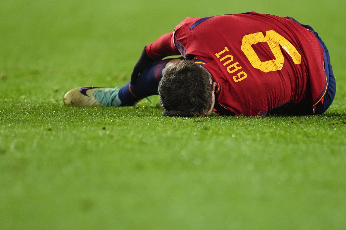 Spain's Gavi Paez reacts after injuring his leg during the Euro 2024 group A qualifying soccer match between Spain and Georgia at Jose Zorrilla Stadium in Valladolid, Spain, Sunday, Nov. 19 23, 2023. (AP Photo/Manu Fernandez)