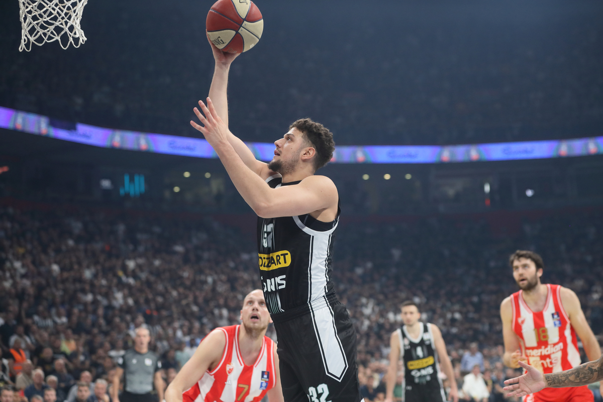 UROS TRIFUNOVIC kosarkas Partizana na utakmici Jadranske ABA lige protiv Crvene zvezde u hali Stark Beogradska arena, Beograd 30.10.2023. godine Foto: Marko Metlas Kosarka, Partizan, Jadranska ABA liga, Crvena zvezda