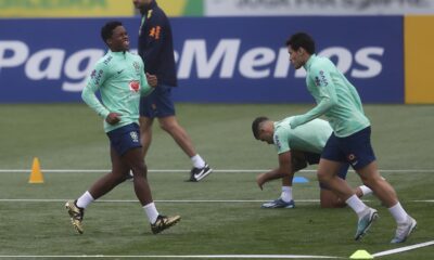 Brazil's Endrick, left, trains with his team ahead of a 2026 World Cup qualifier soccer match against Argentina, in Teresopolis, Brazil, Monday, Nov. 20, 2023. (AP Photo/Bruna Prado)