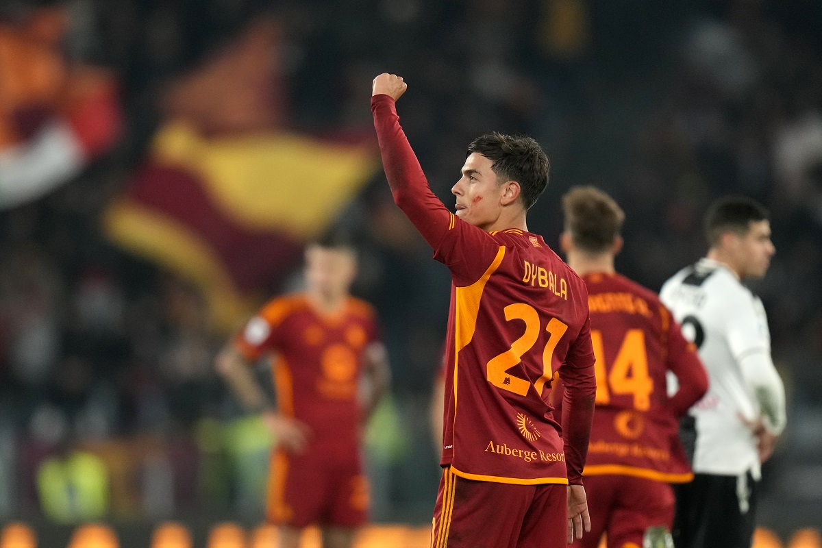 Roma's Paulo Dybala celebrates after scoring his sides second goal during the Italian Serie A soccer match between Roma and Udinese at Rome's Olympic Stadium, Italy, Sunday, Nov. 26, 2023. (AP Photo/Alessandra Tarantino)