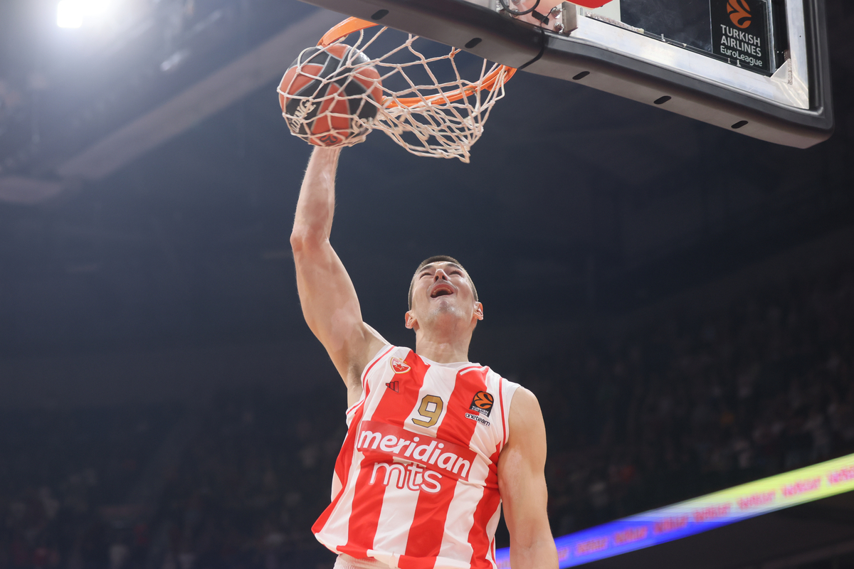 Luka Mitrović kosarkas Crvene zvezde na utakmici Evrolige protiv Albe Berlin u hali Stark Beogradska arena, Beograd 14.12.2023. godine Foto: Marko Metlas Kosarka, Crvena zvezda, Evroliga, Alba Berlin