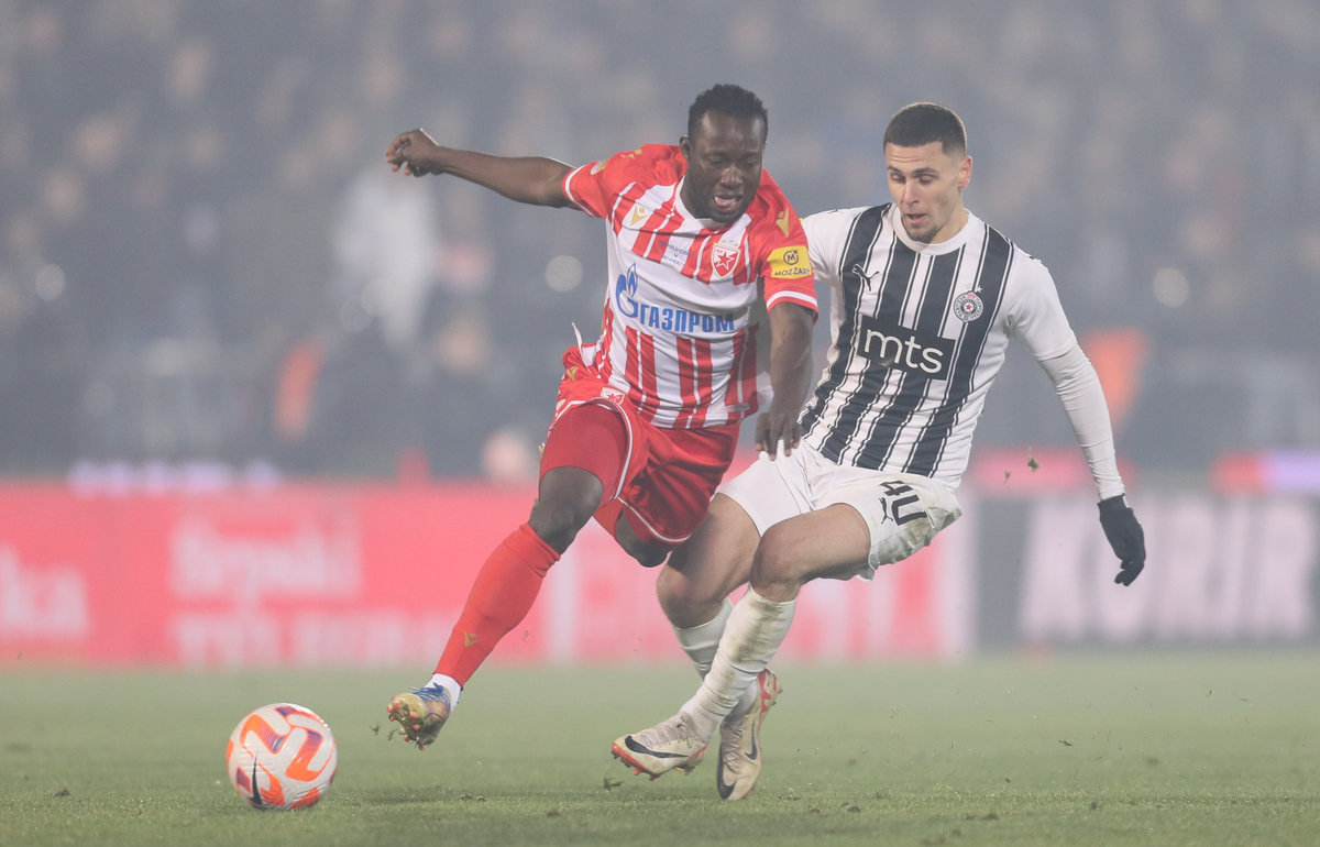 Mihajlo Ilić, fudbaler Partizana, na prvenstvenoj utakmici protiv Crvene zvezde, na stadionu JNA. Beograd, 20.12.2023. foto: Marko Metlas Fudbal, 171. derbi, Partizan, Crvena zvezda,