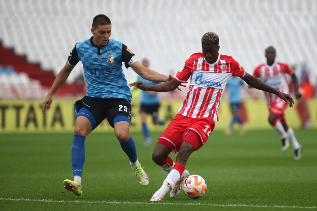 PETER OLAYINKA Peter Olajinka fudbaler Crvene Zvezde na utakmici Mocart Superlige Srbije protiv NEMANJA DJEKOVIC iz Napretka na stadionu Rajko Mitic, Beograd 06.08.2023. godine Foto: Ivica Veselinov / MN PRESS FUDBAL, FOOTBALL, FK CRVENA ZVEZDA, NAPREDAK KRUSEVAC, MOZZART SUPERLIGA, PRVENSTVO SRBIJE, NATIONAL CHAMPIONSHIP