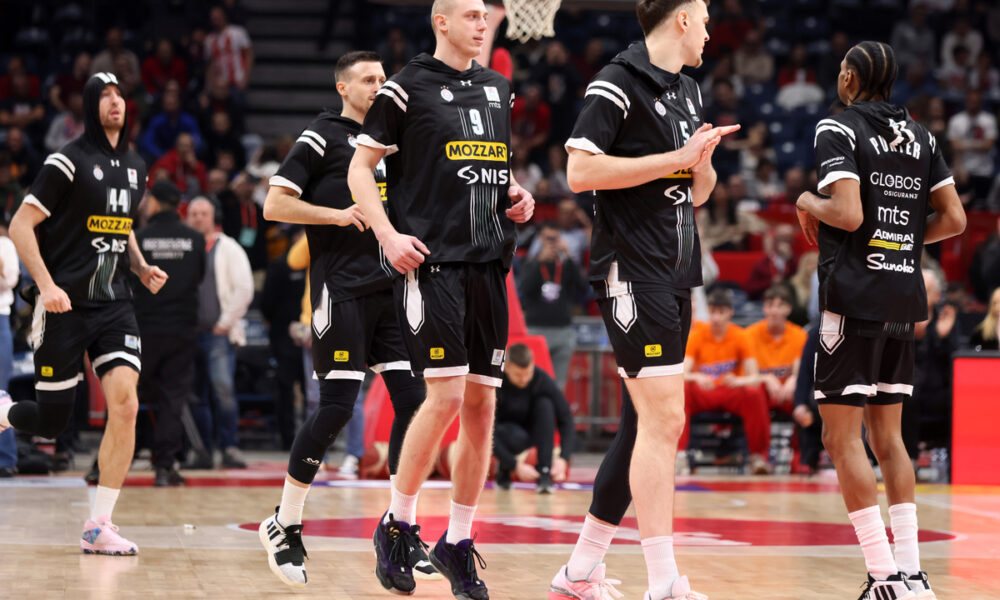 kosarkasi Partizana na utakmici Jadranske ABA lige protiv Crvene zvezde u hali Stark Beogradska arena, Beograd 28.01.2024. godine Foto: Marko Metlas Kosarka, Crvena zvezda, Jadranska ABA liga, Partizan