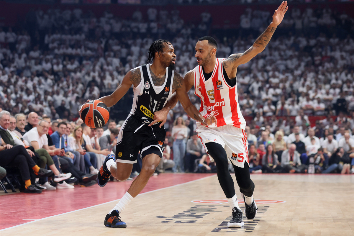 KEVIN PUNTER Kevin Panter kosarkas Partizana na utakmici Evrolige protiv ADAM HANGA iz Crvene zvezde u hali Stark Beogradska arena, Beograd 04.01.2023. godine Foto: Marko Metlas Kosarka, Crvena zvezda, Evroliga, Partizan