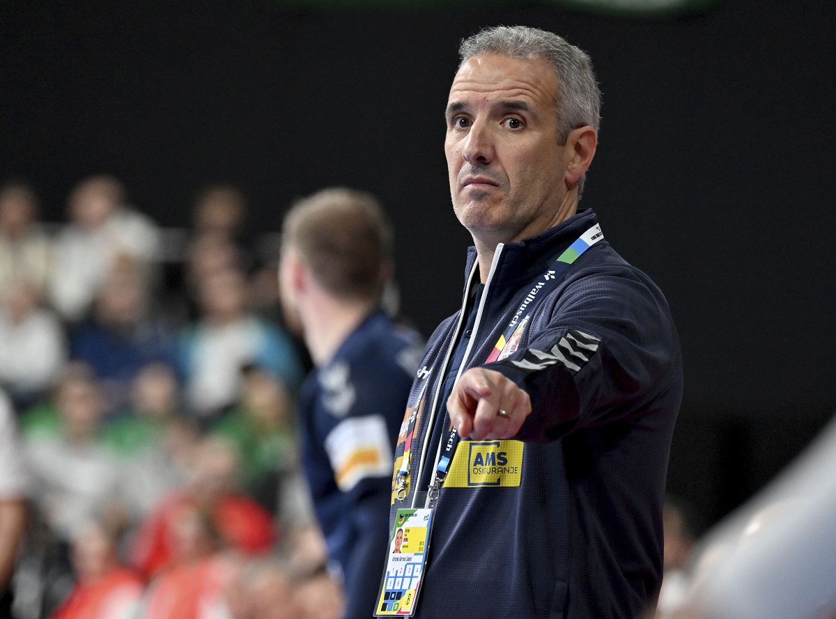 Serbia's coach Antonio Gerona Salaet gives instructions, during the European Handball Championship preliminary round, Group C match between Serbia and Hungary, in Munich, Germany, Sunday, Jan. 14, 2024. (Peter Kneffel/dpa via AP)