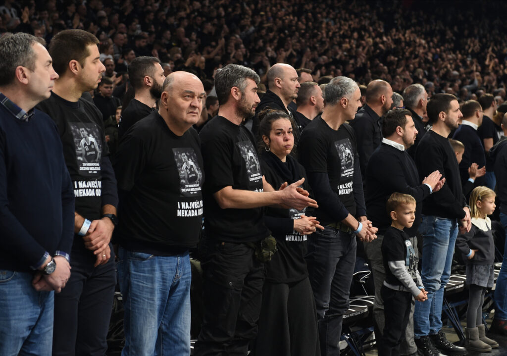 Dejan Milojević, odavanje pošte pred početak utakmice Partizan - Mega u ABA ligi