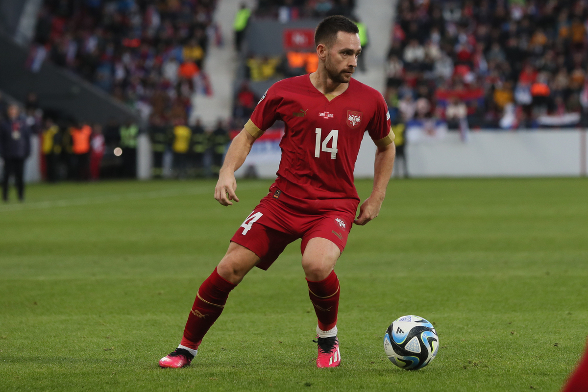 ANDRIJA ZIVKOVIC fudbaler reprezentacije Srbije na utakmici kvalifikacija za UEFA Evropsko prvenstvo 2024 godine protiv Bugarske na stadionu Dubocica, Leskovac 19.11.2023. godine Foto: Marko Metlas Fudbal, Reprezentacija, Srbija, Bugarska, UEFA Evropsko prvenstvo, EURO 2024