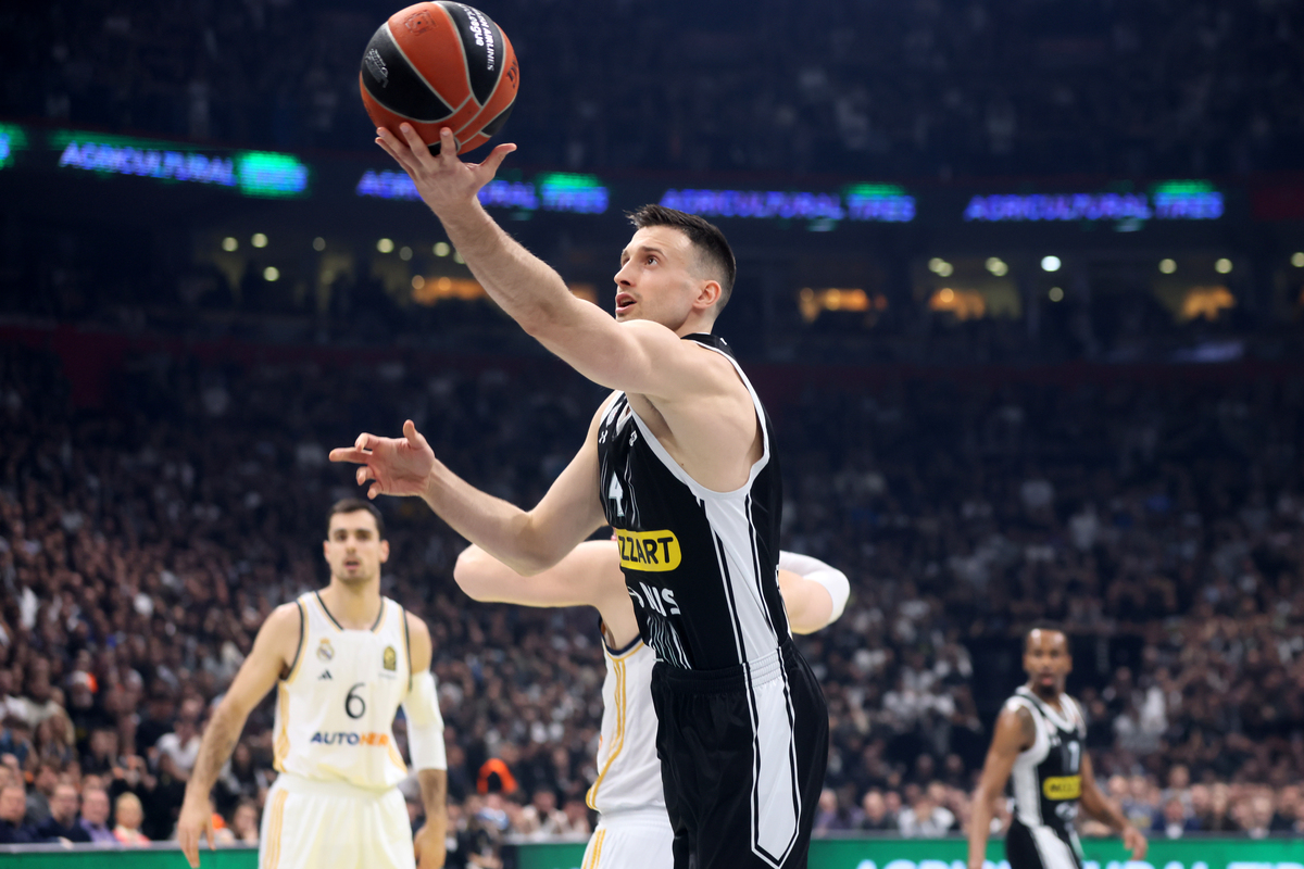 kosarkas Partizana na utakmici Evrolige protiv Real Madrida u hali Stark Beogradska arena, Beograd 21.03.2024. godine Foto: Marko Metlas Kosarka, Partizan, Evroliga, Real Madrid