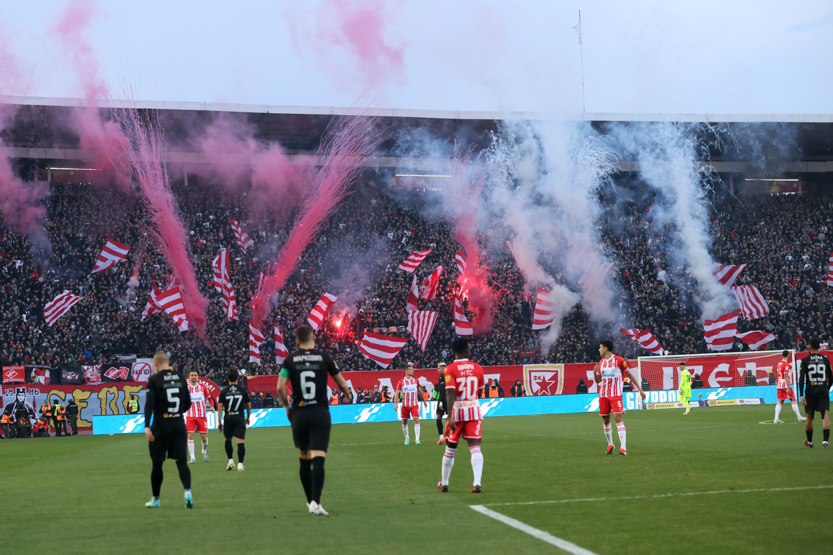 Delije, bakljada, vatromet, 172. Večiti derbi, FK Crvena zvezda, FK Partizan