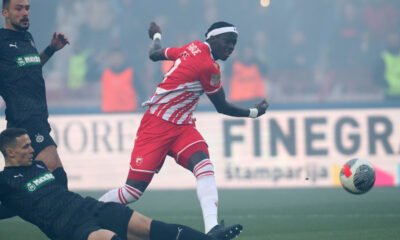 fudbaler Crvene zvezde na utakmici Mocart Superlige protiv Partizana, na stadionu Rajko Mitic, Beograd, 09.03.2024. foto: Marko Metlas Fudbal, 172. derbi, Partizan, Crvena zvezda, derbi, Superliga