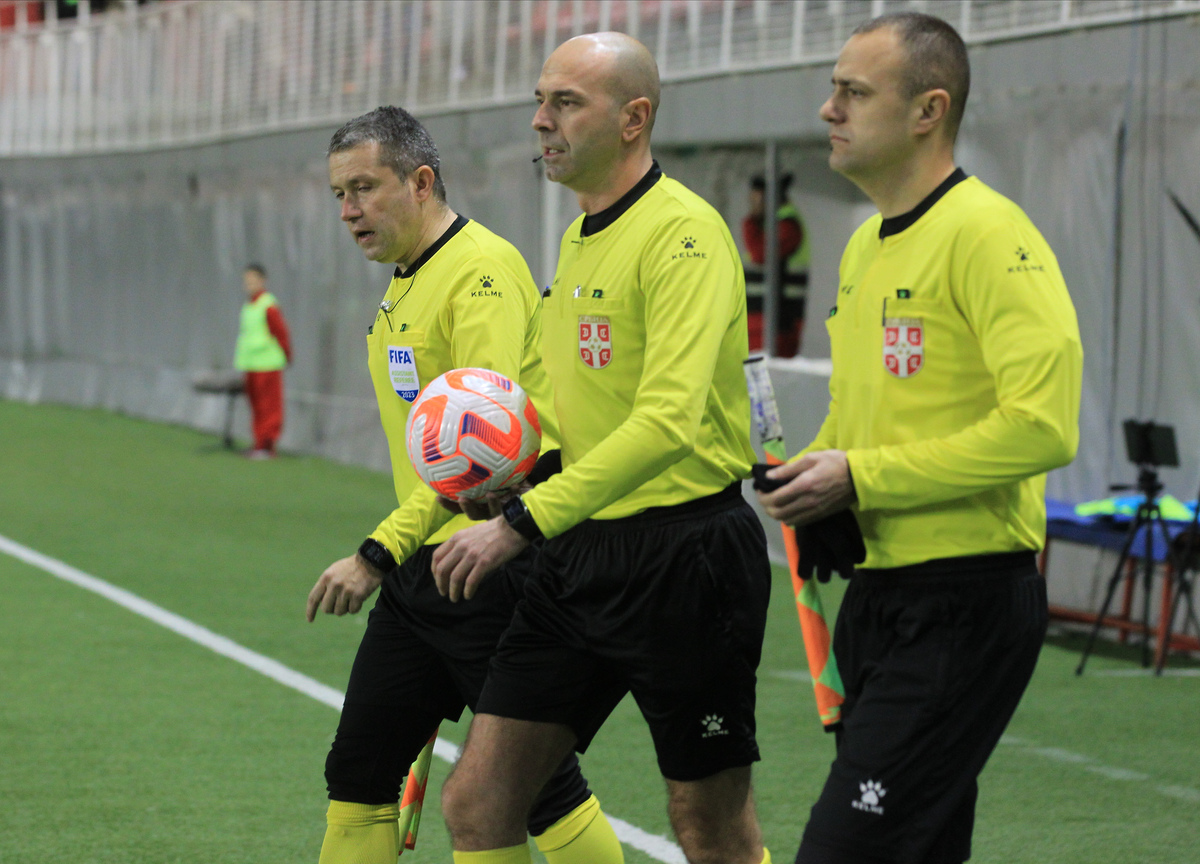 STANKO OSTRACANIN glavni sudija, NEMANJA PETROVIC, MILAN PASALIC pomocne sudije na utakmici Superlige Prvenstva Srbije izmedju Vozdovca i Zeleznicara Pancevo na stadionu Vozdovca, Beograd 15.12.2023. godine Foto: Vladimir Markovic Fudbal, Vozdovac, Superliga Prvenstvo Srbije, Zeleznicar Pancevo