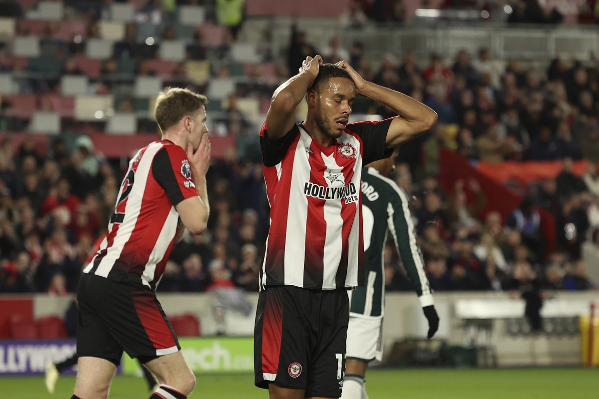 Brentford's Mathias Jorgensen, right reacts following a shot on goal during the English Premier League soccer match between Brentford and Manchester United at the Gtech Community Stadium in London, Saturday, March 30, 2024. (AP Photo/Ian Walton)