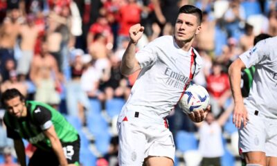 Milan's Luka Jovic celebrates after scoring their side's second goal of the game during the Serie A soccer match between Sassuolo and Milan at Mapei Stadium in Sassuolo, Italy, Sunday April 14, 2024 (Massimo Paolone/LaPresse)