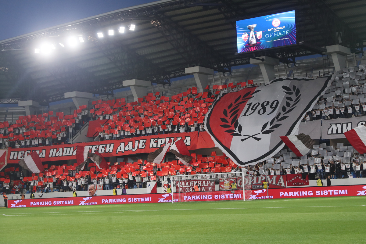 Navijači Vojvodine na utakmici finala Kupa Srbije protiv Crvene zvezde na stadionu Lagator Loznica 21.05.2024. godine Foto: Marko Metlas Fudbal, Crvena zvezda, Finale Kup Srbije, Vojvodina