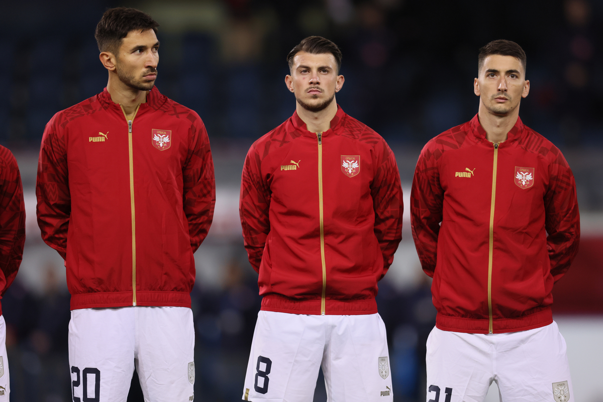 MARKO GRUJIC, LAZAR SAMARDZIC, FILIP DJURICIC fudbaleri reprezentacije Srbije na prijateljskoj utakmici protiv Belgije na stadionu Den Dref, Leuven 15.11.2023. godine Foto: Marko Metlas Fudbal, Reprezentacija, Srbija, Belgija, Prijateljska utakmica