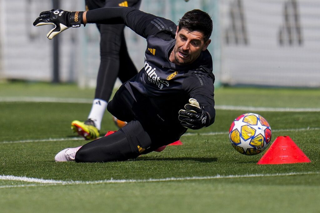 Real Madrid's goalkeeper Thibaut Courtois attends a training session during a Media Opening day in Madrid, Spain, Monday, May 27, 2024. Borussia Dortmund will play against Real Madrid in Saturday's Champions League soccer final in London. (AP Photo/Manu Fernandez)
