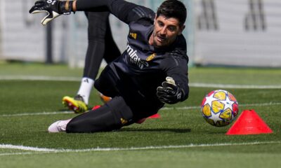 Real Madrid's goalkeeper Thibaut Courtois attends a training session during a Media Opening day in Madrid, Spain, Monday, May 27, 2024. Borussia Dortmund will play against Real Madrid in Saturday's Champions League soccer final in London. (AP Photo/Manu Fernandez)