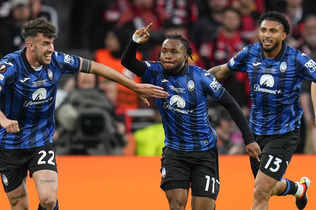 Atalanta's Ademola Lookman celebrates after scoring his side's first goal during the Europa League final soccer match between Atalanta and Bayer Leverkusen at the Aviva Stadium in Dublin, Ireland, Wednesday, May 22, 2024. (AP Photo/Kirsty Wigglesworth)