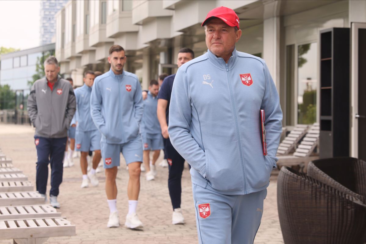 DRAGAN STOJKOVIC PIKSI selektor i trener fudbalera reprezentacije Srbije setnja pred prijateljsku utakmicu protiv Austrije hotel Hilton, Bec 04.06.2024. godine Foto: Marko Metlas Fudbal, Srbija, Austrija, Setnja