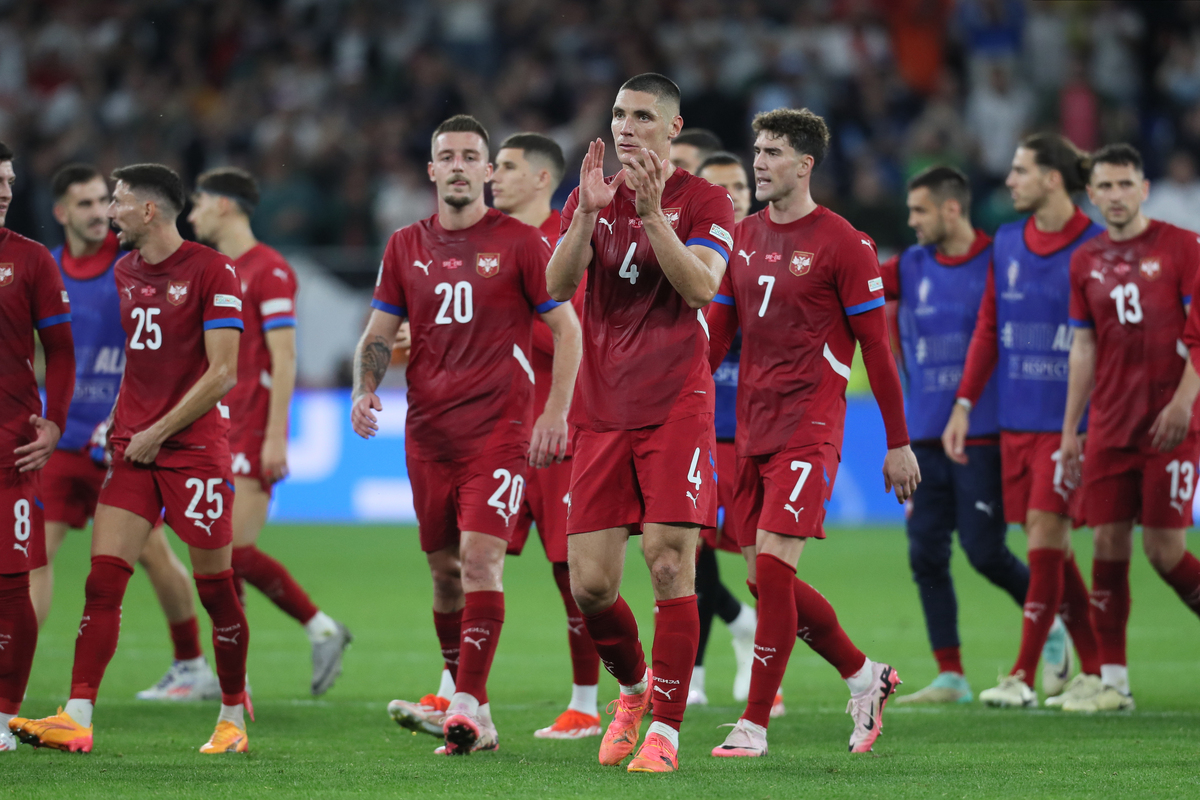 SERGEJ MILINKOVIC SAVIC, NIKOLA MILENKOVIC, DUSAN VLAHOVIC fudbaleri reprezentacije Srbije na utakmici UEFA Evropskog prvenstva 2024 godine protiv Engleske na stadionu AufSalke arena, Gelzenkirhen, 16.06.2024. godine Foto: Marko Metlas Fudbal, Reprezentacija, Srbija, UEFA Evropsko prvenstvo, EURO 2024, Engleska