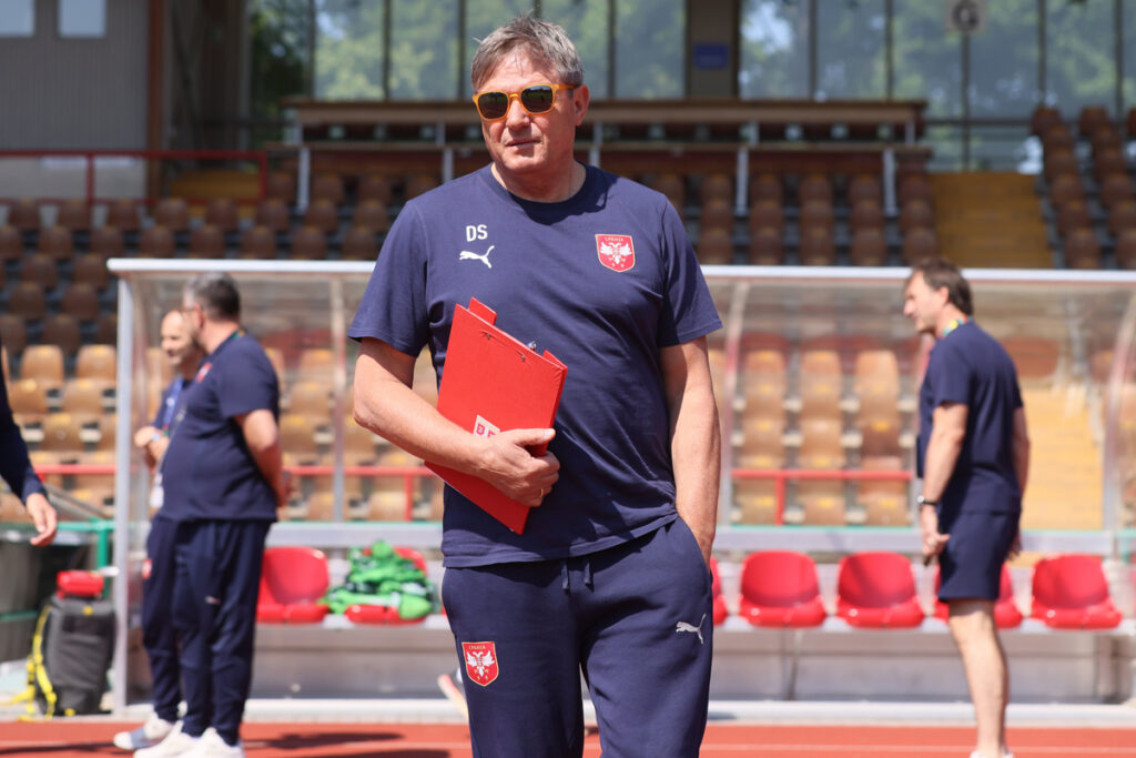 DRAGAN STOJKOVIC PIKSI selektor i trener fudbaler reprezentacije Srbije trening pred utakmicu UEFA Evropskog prvenstva 2024 godine protiv Danske na stadionu Rozenau, Augzburg 24.06.2024. godine Foto: Marko Metlas Fudbal, Reprezentacija, Srbija, UEFA Evropsko prvenstvo, EURO 2024