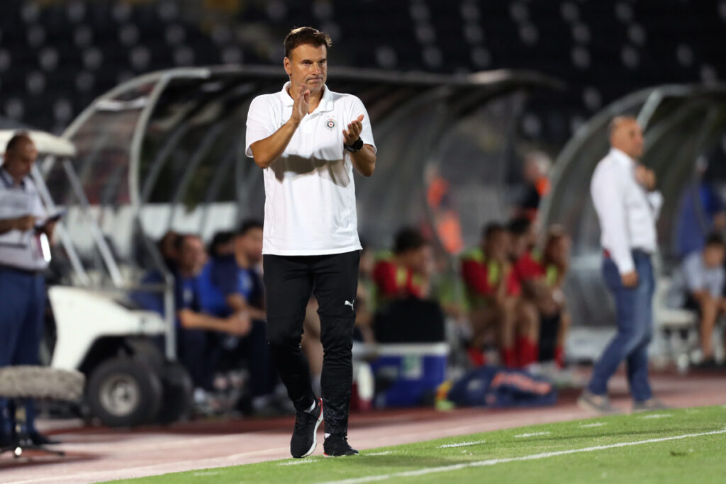 Trener Partizana na utakmici Superlige Prvenstva Srbije protiv Napretka Krusevac na stadionu Partizana, Beograd 19.07.2024. godine Foto: Marko Metlas Fudbal, Partizan, Superliga Prvenstvo Srbije, Napredak Krusevac