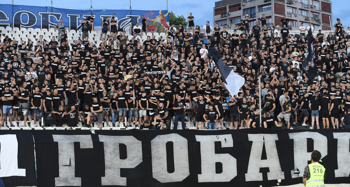 GROBARI, navijaci Partizana, na utakmici Kupa konferencije protiv Dunajske Strede, na stadionu JNA. Beograd, 22.07.2021. foto: Nebojsa Parausic Fudbal, UEFA Kup Konferencije, Partizan, Dunajska Streda