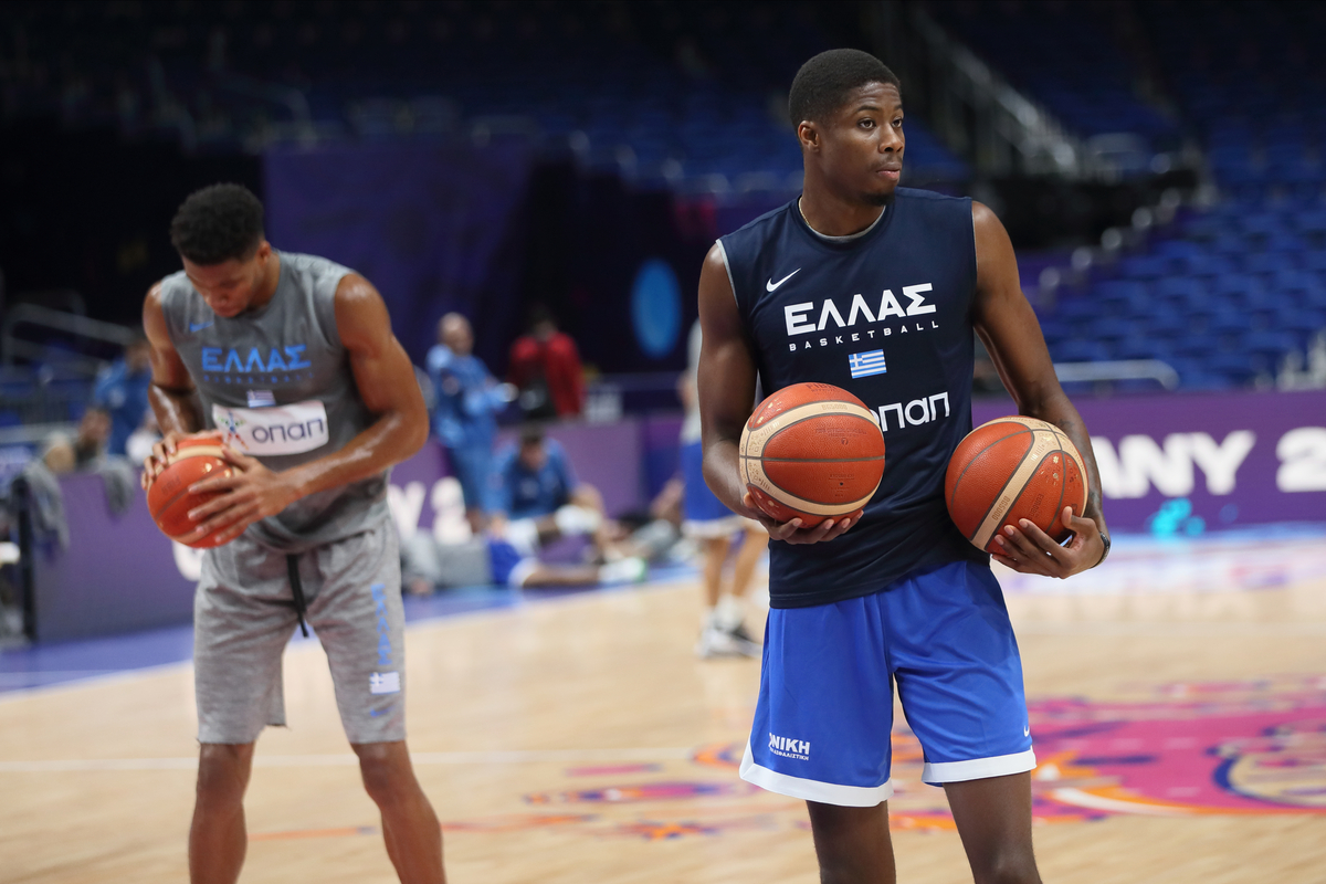 KOSTAAS ANTETOKOUNMPO Kostas Adetokumbo kosarkas reprezentacije Grcke na treningu pre utakmice cetvrtfinala 1/4 FIBA Evropskog prvenstva u Mercedes Benc areni, Berlin 13.09.2022. godine Foto: Marko Metlas Kosarka, Grcka, FIBA Evropsko prvenstvo,Trening