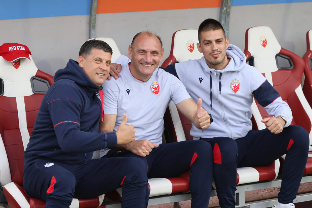 VLADAN MILOJEVIC trener, NEBOJSA MILOSEVIC pomocni trener, VUJADIN SAVIC pomocni trener fudbalera Crvene zvezde na utakmici Superlige Prvenstva Srbije protiv Cukarickog na stadionu Rajka Mitica, Beograd, 25.05.2024. godine Foto: Marko Metlas Fudbal, Crvena zvezda, Superliga Prvenstvo Srbije, Cukaricki