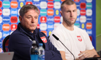 DRAGAN STOJKOVIC PIKSI selektor i trener i STRAHINJA PAVLOVIC fudbaler reprezentacije Srbije pres konferencija pred utakmicu UEFA Evropskog prvenstva 2024 godine protiv Danske stadion Minhen fudbal arena, Minhen, 24.06.2024. godine Foto: Marko Metlas Fudbal, Reprezentacija, Srbija, UEFA Evropsko prvenstvo, EURO 2024