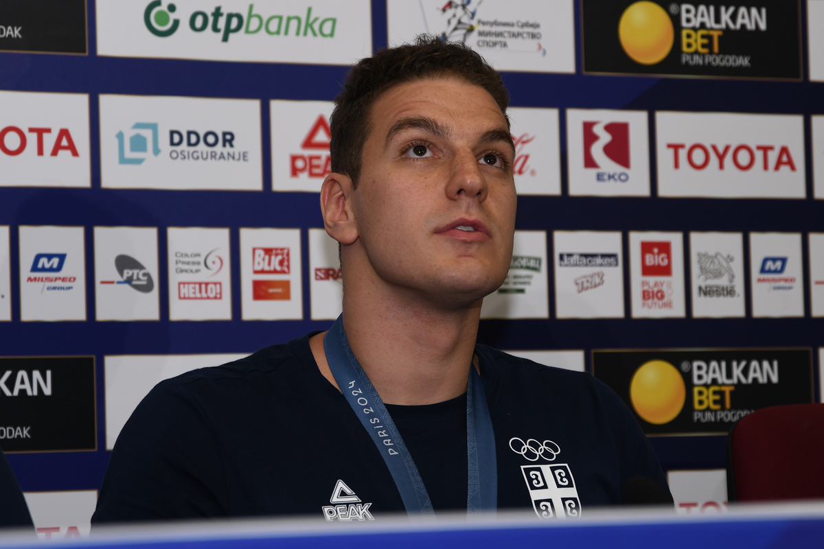 vaterpolista reprezentacije Srbije, docek posle osvajanja zlatne medalje na Olimpijadi u Parizu aerodrom Nikola Tesla Surcin, Beograd, 12.08.2024. godine Foto: MN press/ds Kosarka, Srbija, Docek, Olimpijada, Zlatna medalja, Prvo mesto