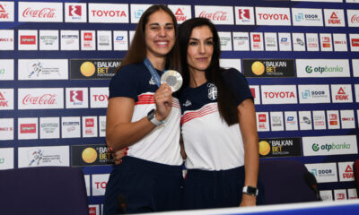 tekvondo reprezentacije Srbije, docek posle osvajanja srebrne medalje na Olimpijadi u Parizu aerodrom Nikola Tesla Surcin, Beograd, 12.08.2024. godine Foto: MN press/ds Tekvondo, Srbija, Docek, Olimpijada, Srebrna medalja, Drugo mesto