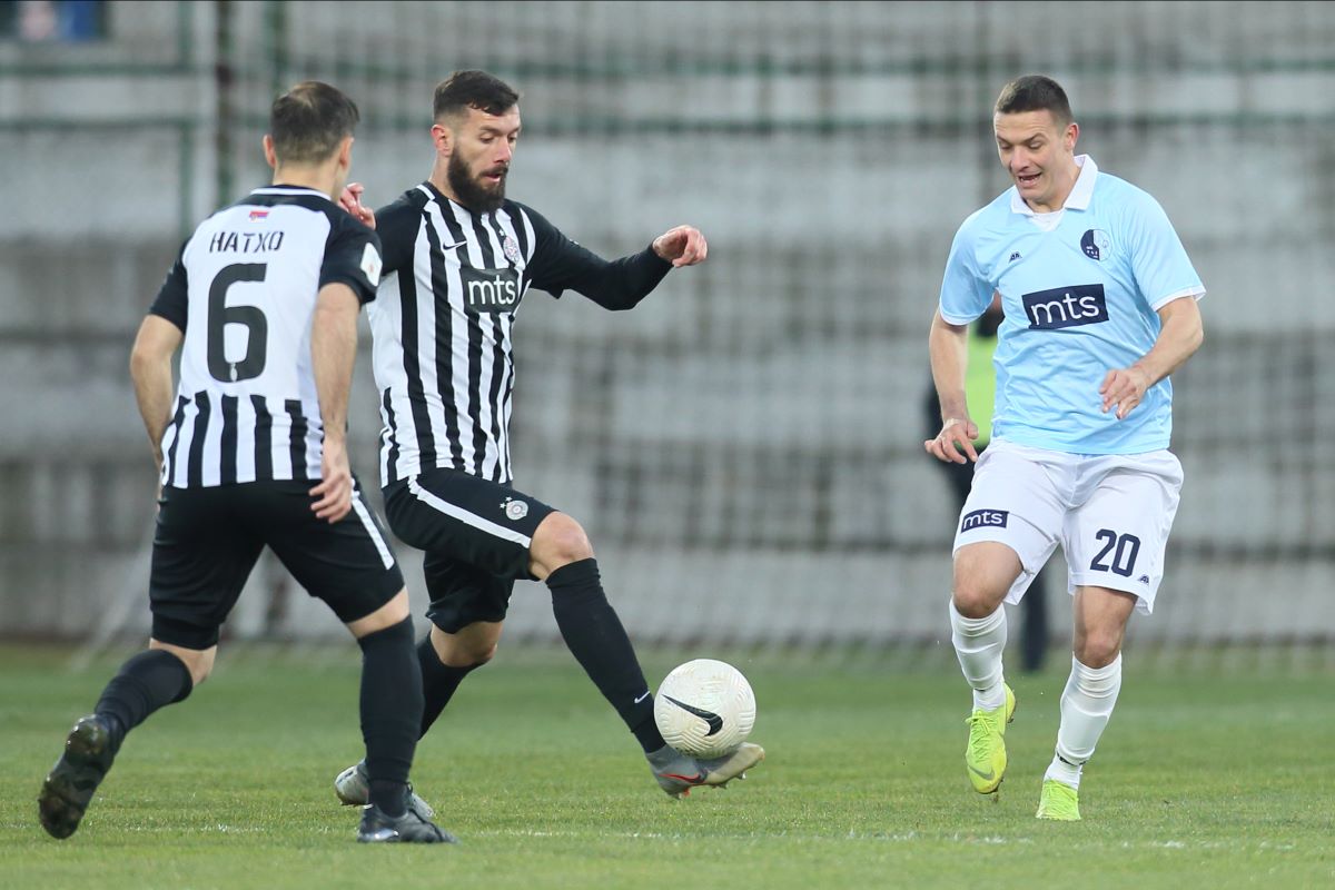 NEMANJA MLADENOVIC fudbaler Rada na utakmici Superlige Prvenstva Srbije protiv ALEKSANDAR SCEKIC iz Partizana na stadionu Kralja Petra, Beograd 07.03.2021. godine Foto: Marko Metlas Fudbal, Partizan, Superliga Prvenstvo Srbije, Rad