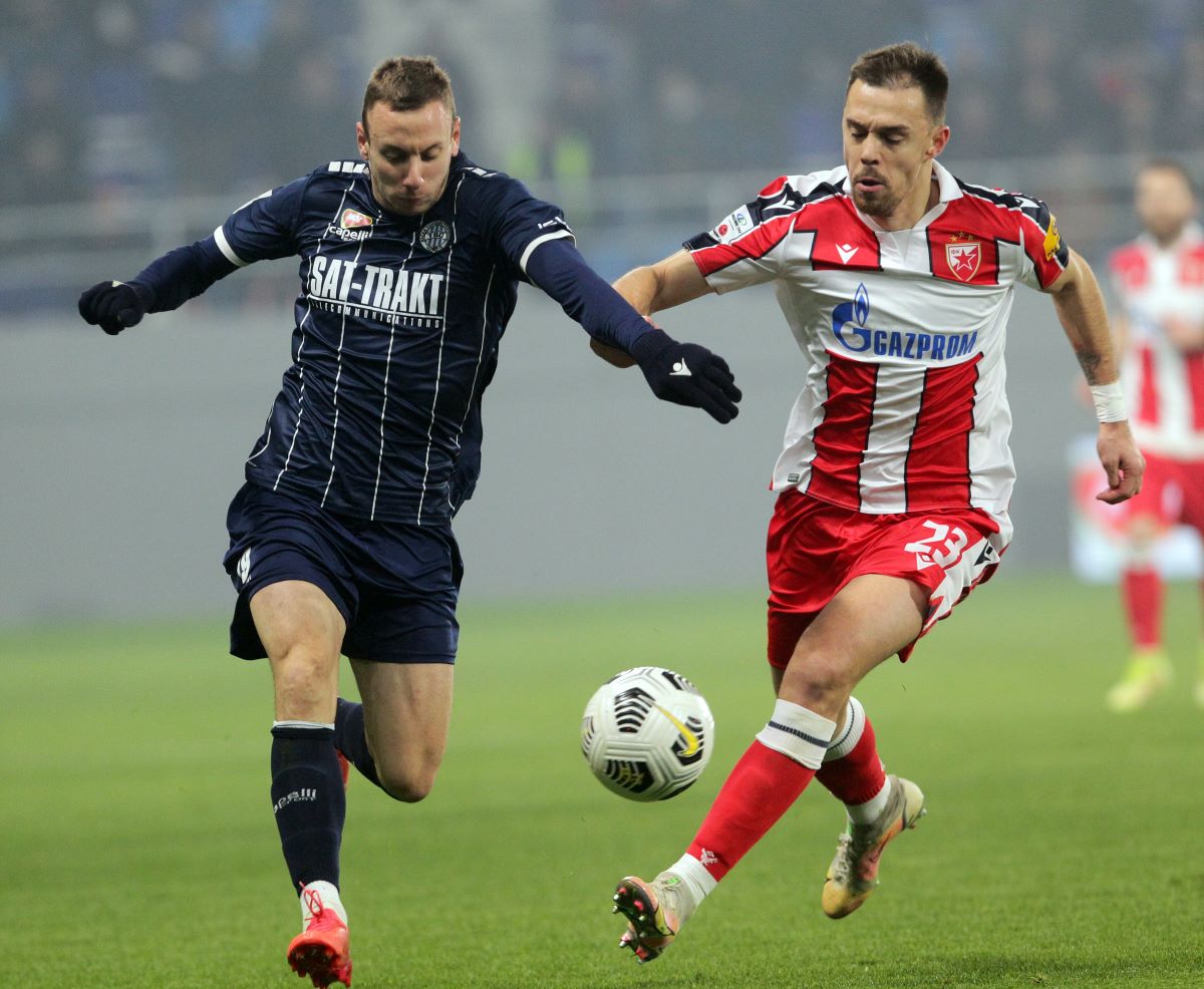 JUG STANOJEV, fudbaler TSC, na prvenstvenoj utakmici protiv Crvene zvezde, i MILAN RODIC, na stadionu TSC arena. Backa Topola, 16.12.2021. foto: MN press / mr Fudbal, TSC, Crvena zvezda