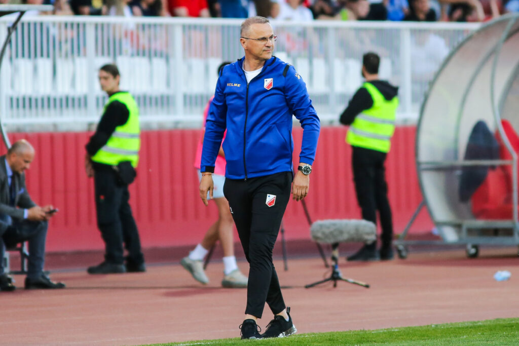 BOZIDAR BANDOVIC trener fudbaler Vojvodine na utakmici Superlige Prvenstva Srbije protiv Crvene zvezde Novi Sad na stadionu Karadjordje, Novi Sad 28.04.2024. godine Foto: MN Press Fudbal, Crvena zvezda, Superliga Prvenstvo Srbije, Vojvodina Novi Sad