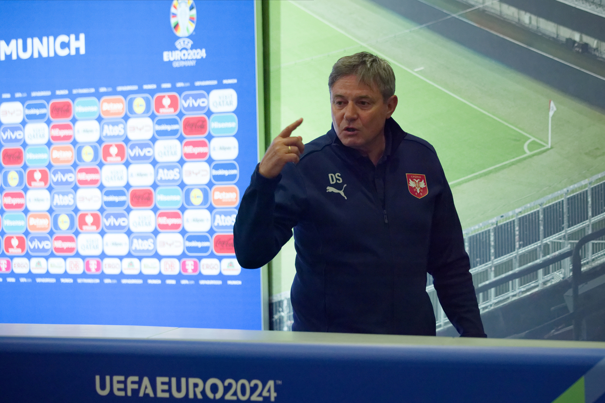 DRAGAN STOJKOVIC PIKSI selektor i trener fudbalera reprezentacije Srbije pres konferencija pred utakmicu UEFA Evropskog prvenstva 2024 godine protiv Danske stadion Minhen fudbal arena, Minhen, 24.06.2024. godine Foto: Marko Metlas Fudbal, Reprezentacija, Srbija, UEFA Evropsko prvenstvo, EURO 2024