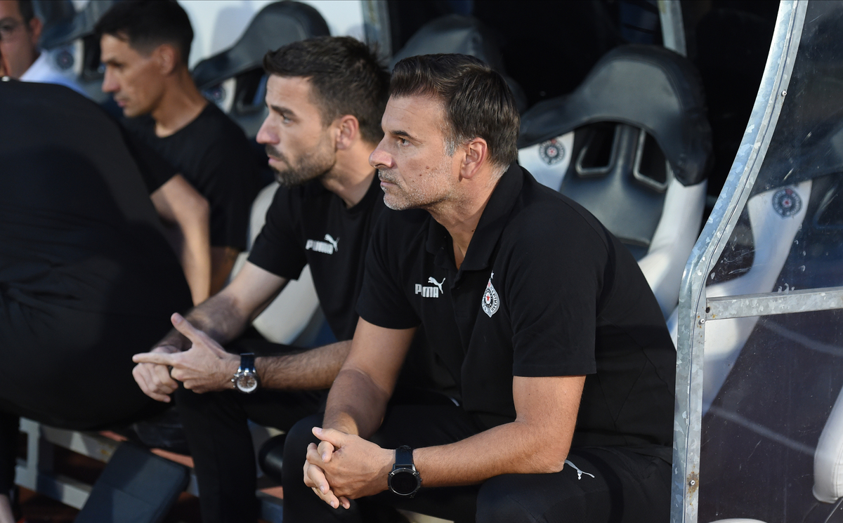 ALEKSANDAR STANOJEVIC, trener fudbalera Partizana, na prvenstvenoj utakmici protiv Zeleznicara, na stadionu JNA. Beograd, 04.08.2024. foto: Nebojsa Parausic Fudbal, Partizan, Zeleznicar Pancevo