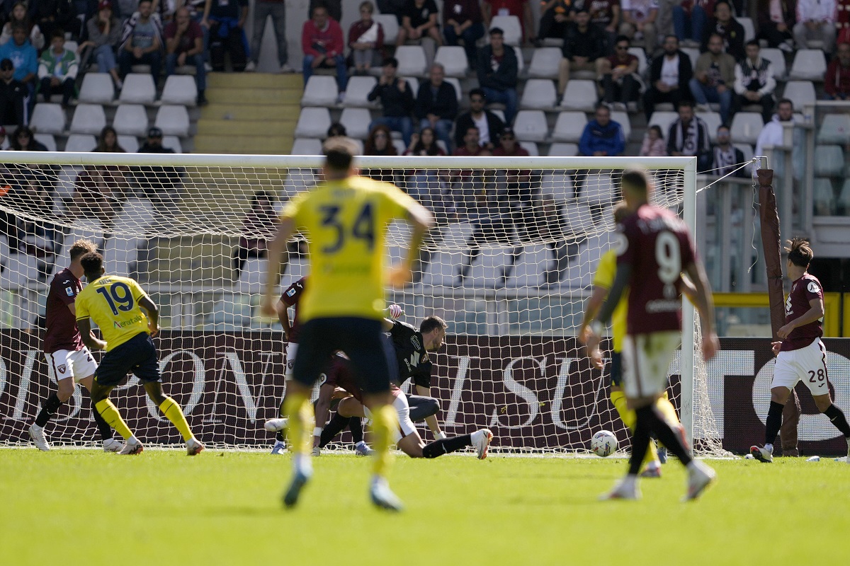 Lazio's Boulaye Dia, left, celebrates after scoring his side's second goal during a Serie A soccer match between Torino FC and Lazio at the Stadio Olimpico Grande Torino in Turin, north west Italy, Sunday, Sept. 29, 2024. (Fabio Ferrari/LaPresse via AP)