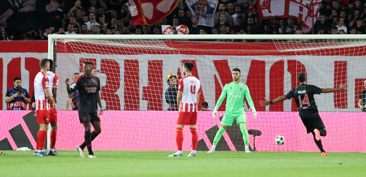 fudbaler Crvene zvezde na utakmici UEFA Lige sampiona protiv Benfike na stadionu Rajko Mitic, Beograd 19.09.2024. godine Foto: MN Press/mr Fudbal, Crvena zvezda, UEFA Liga sampiona, Benfika