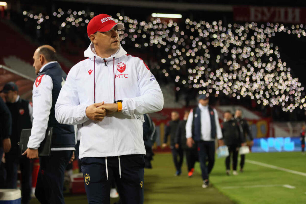 Trener Crvene zvezde na utakmici Superlige Prvenstva Srbije protiv Napretka Krusevac na stadionu Rajka Mitica, Beograd, 14.09.2024. godine Foto: Marko Metlas Fudbal, Crvena zvezda, Superliga Prvenstvo Srbije, Napredak Krusevac