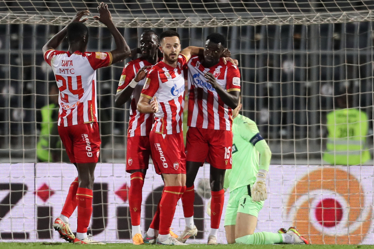 fudbaleri Crvene zvezde na utakmici Superlige Prvenstva Srbije protiv Partizana na stadionu JNA, Beograd, 23.09.2024. godine Foto: Marko Metlas Fudbal, Crvena zvezda, Superliga Prvenstvo Srbije, Partizan