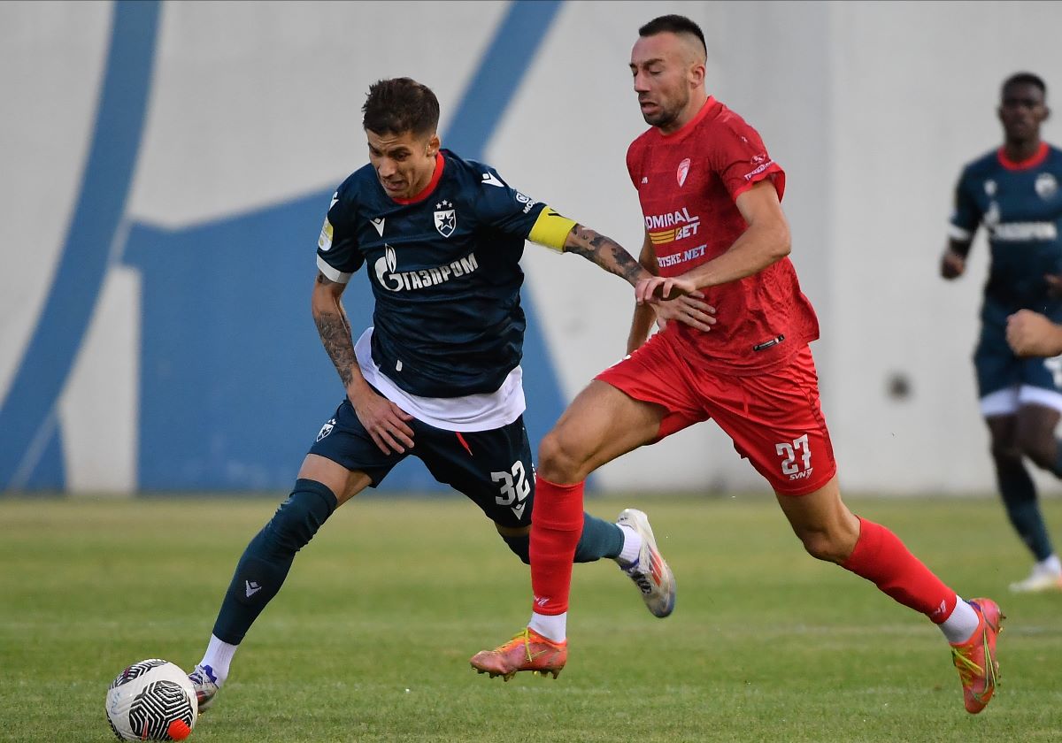 fudbaler Crvene zvezde na utakmici Superlige Prvenstva Srbije protiv Radnickog 1923 na stadionu Metalac, Gornji Milanovac, 01.09.2024. godine Foto: MN press/mi Fudbal, Crvena zvezda, Superliga Prvenstvo Srbije, Radnicki Kragujevac, Radnicki 1923